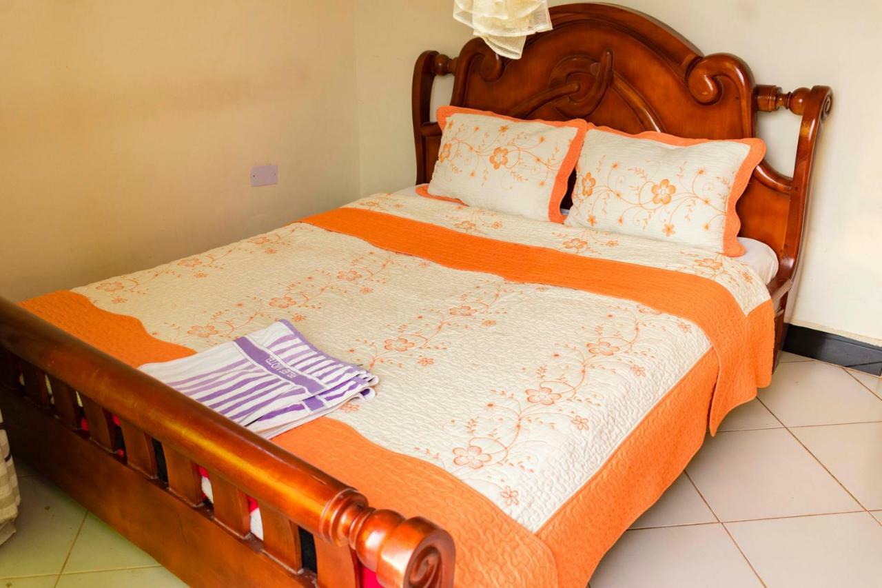 Relief Motel Fort Portal Ngoại thất bức ảnh