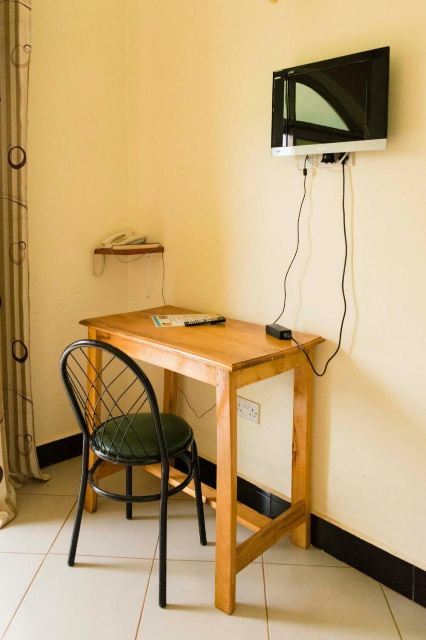 Relief Motel Fort Portal Ngoại thất bức ảnh